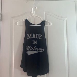 Breathable black tank top